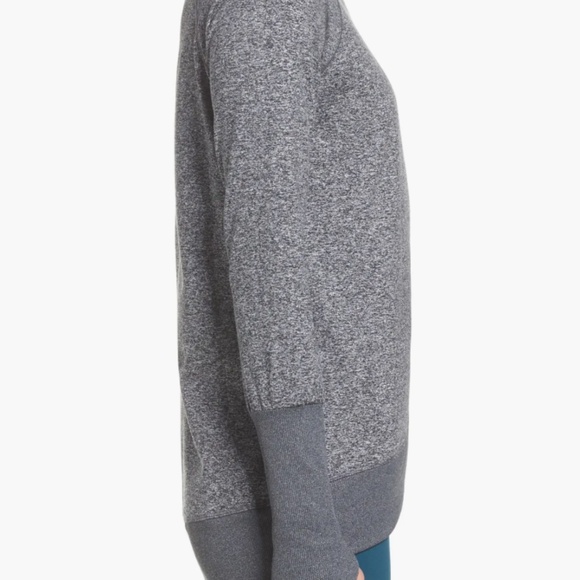 Gwen Cozy Pullover Size Medium - Picture 3 of 16